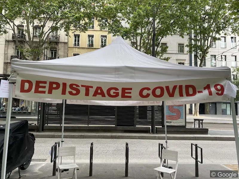 Photo 2 de Grande pharmacie des voûtes, pharmacie à Lyon